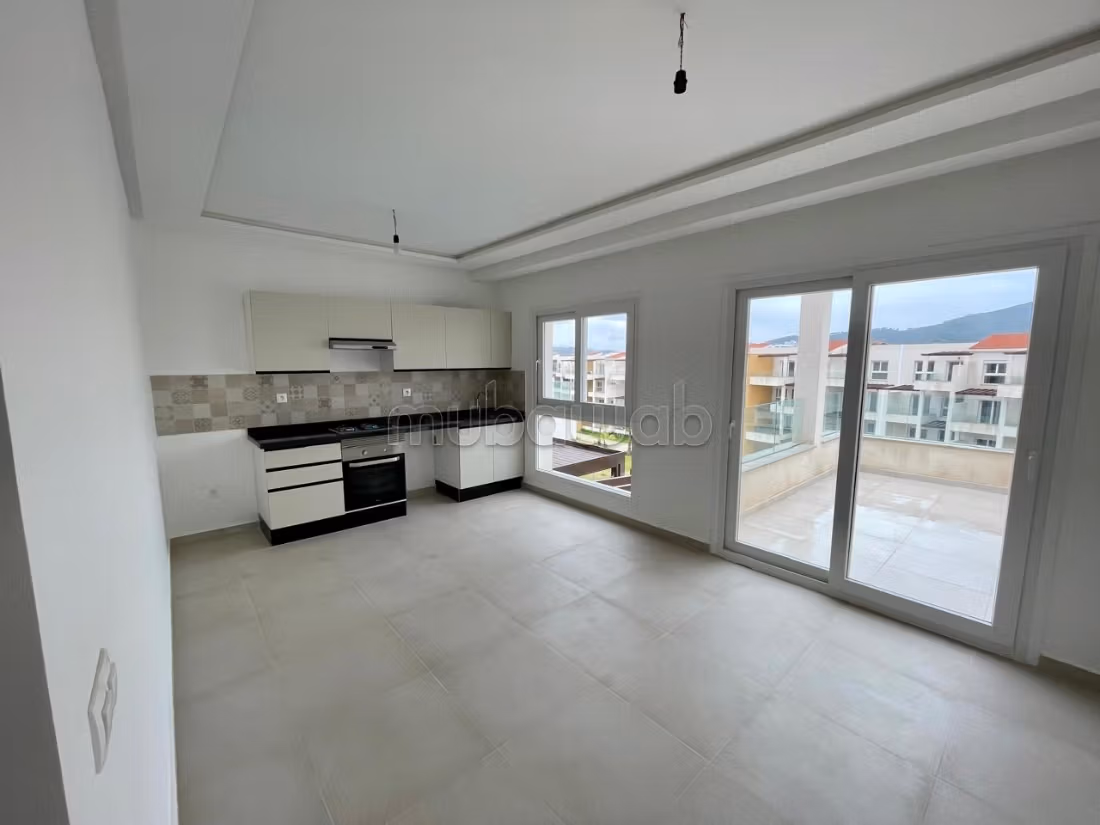 Sell apartment. Large area 58 m². General satellite dish system, On site security