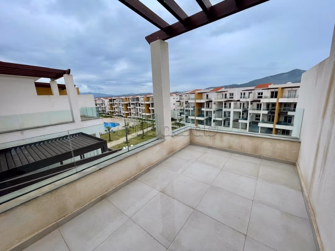 Sell apartment. Large area 58 m². General satellite dish system, On site security