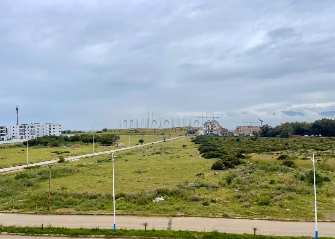 Sell apartment. Large area 58 m². General satellite dish system, On site security