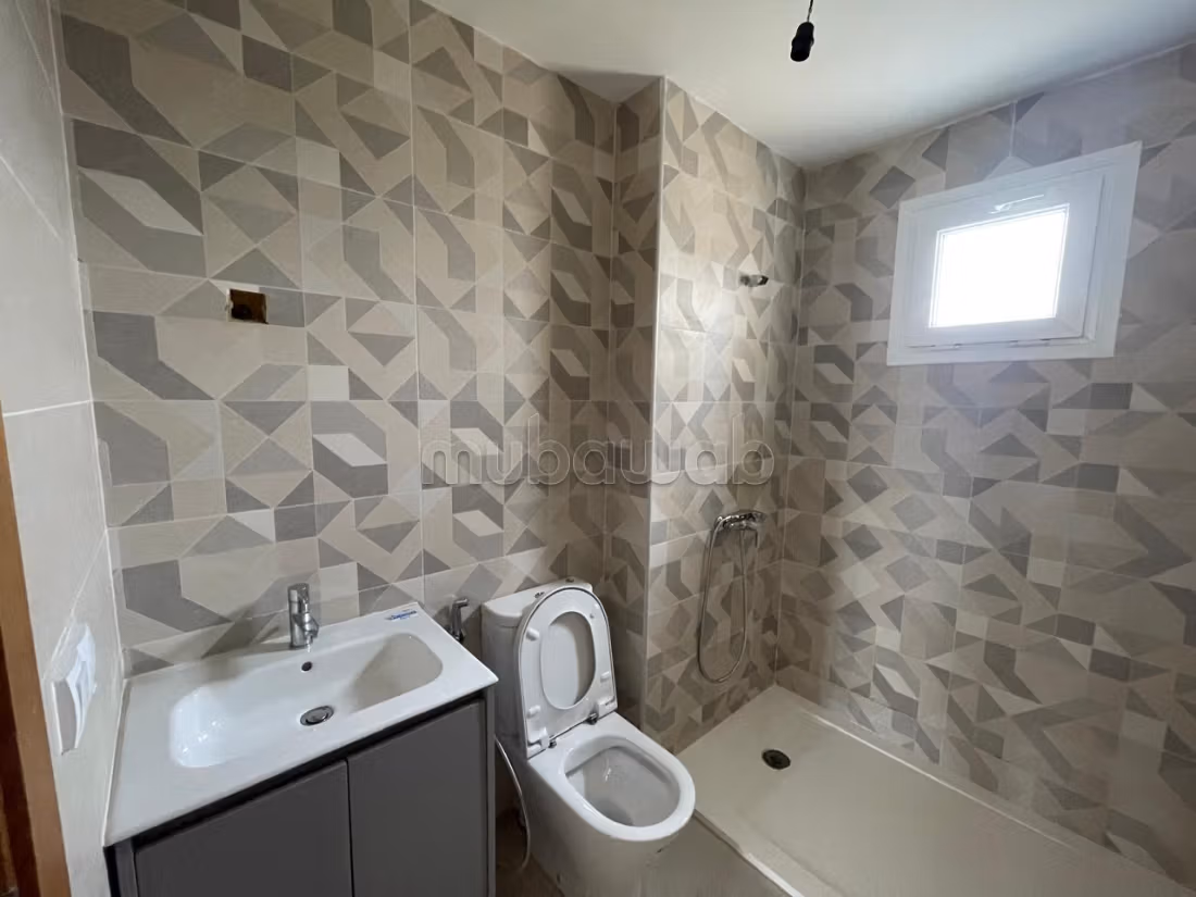 Sell apartment. Large area 58 m². General satellite dish system, On site security