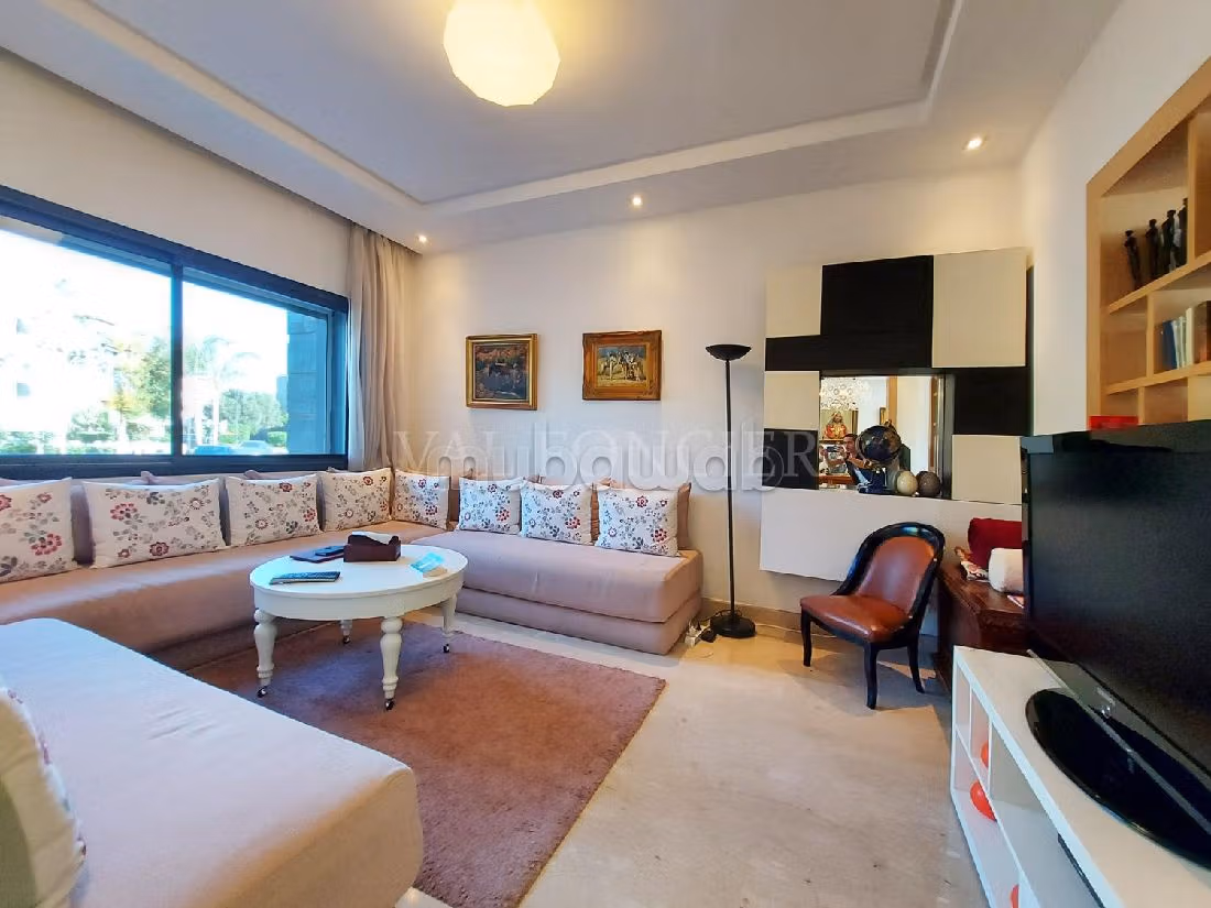 Residenza di lusso in vendita. Superficie di 526 m². Splendido giardino e comodo posto auto. 