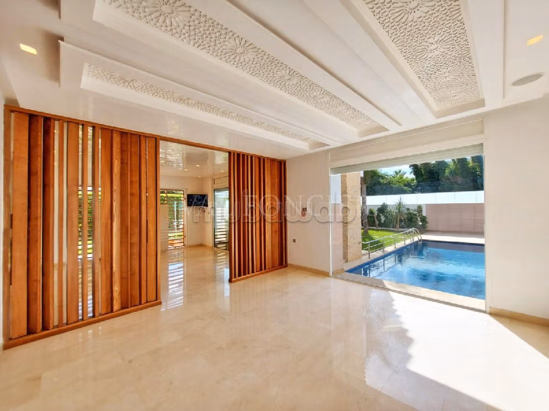 منزل ممتاز للبيع ببوسكورة. 4 غرف رائعة. حديقة. 