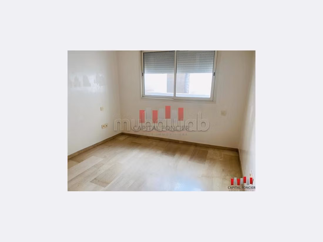 شقة رائعة للإيجار بغوثي. المساحة الإجمالية 100 م². مكيف. 