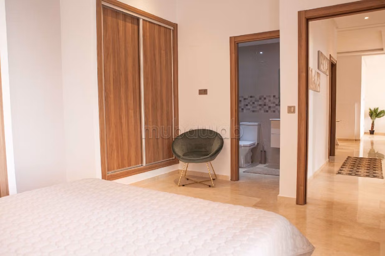 Sell apartment in Bettana. 3 Master bedroom. 