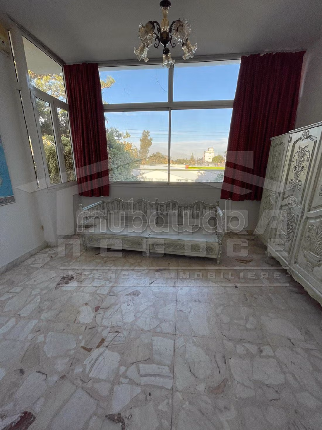 À louer une villa s5 à la soukra