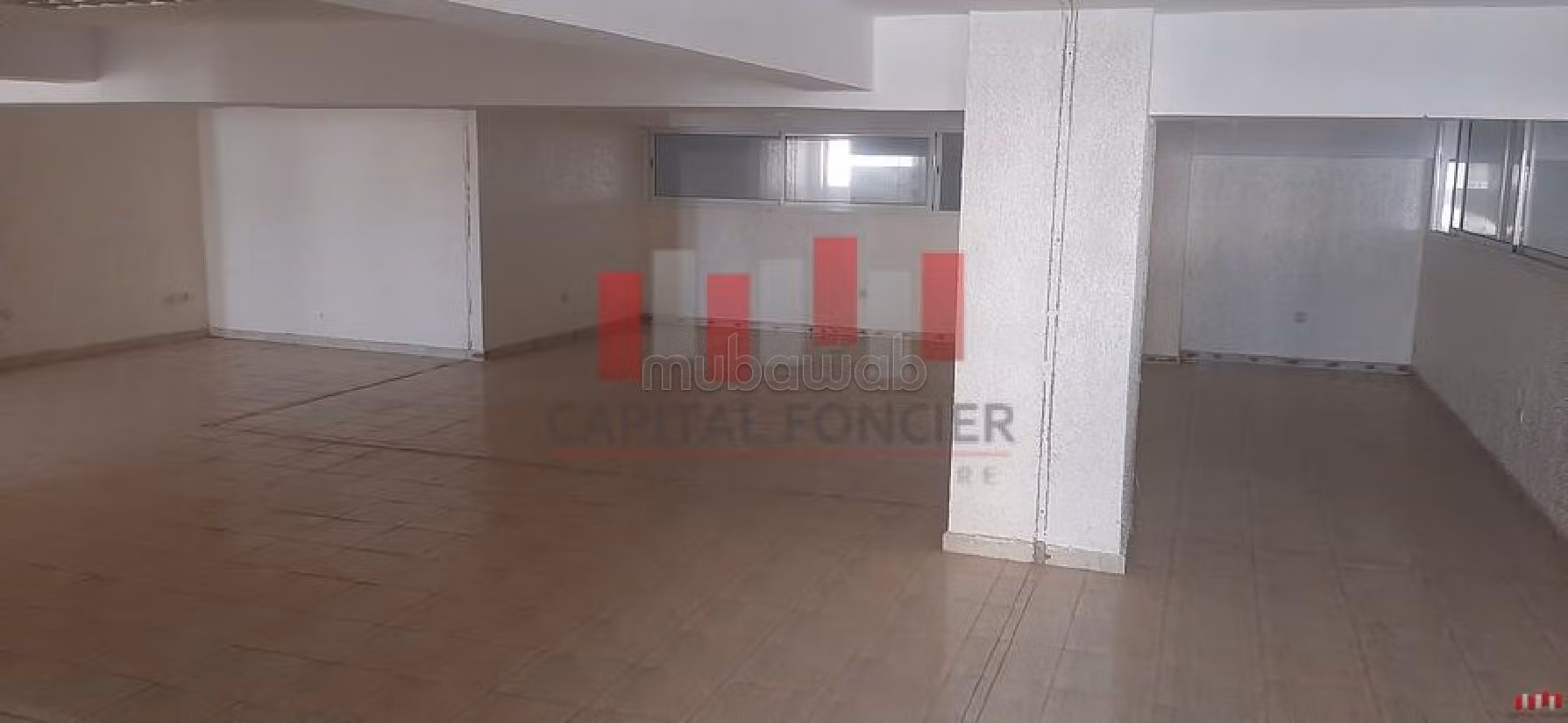 Offices & shops to rent in Sidi Maarouf. Dimension 550 m². 