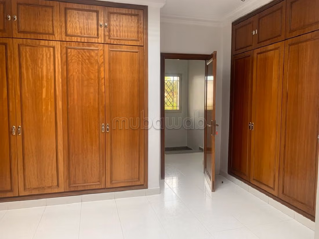 Villa's en luxe woningen te koop in Californie. 14 Ruimtes. Conciërge en airconditioning. 