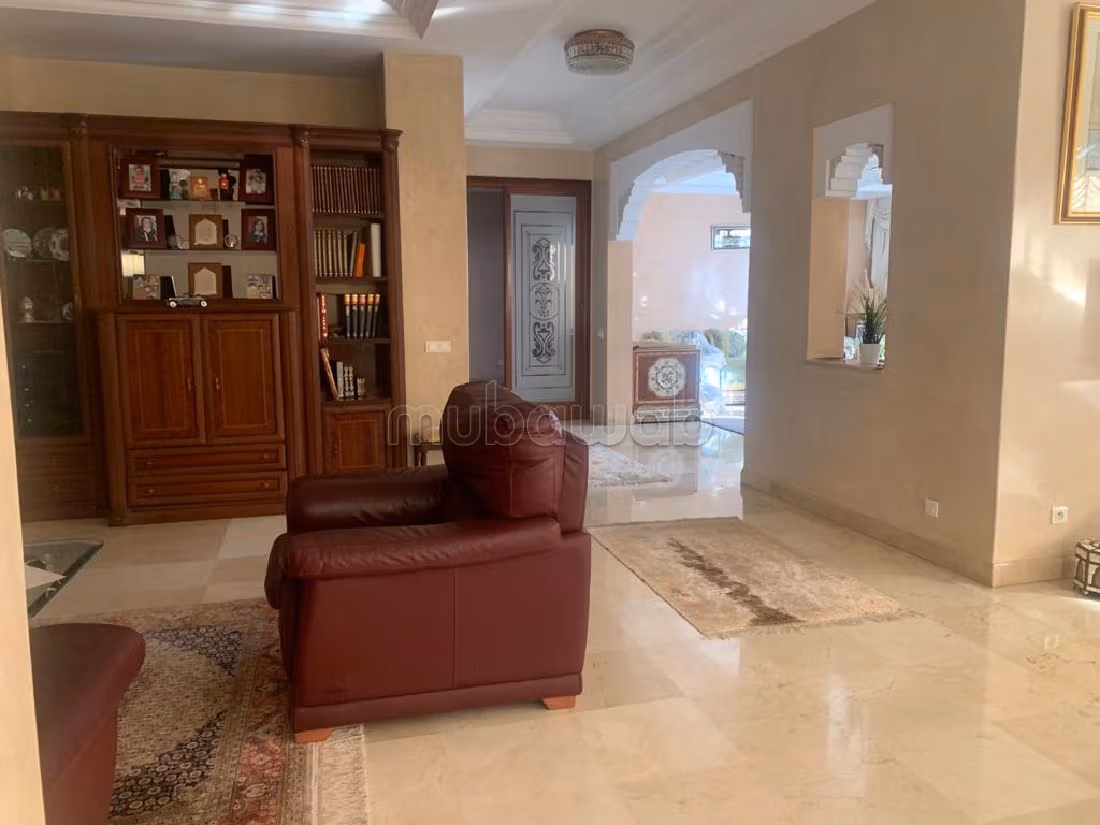 Villa's en luxe woningen te koop in Californie. 14 Ruimtes. Conciërge en airconditioning. 