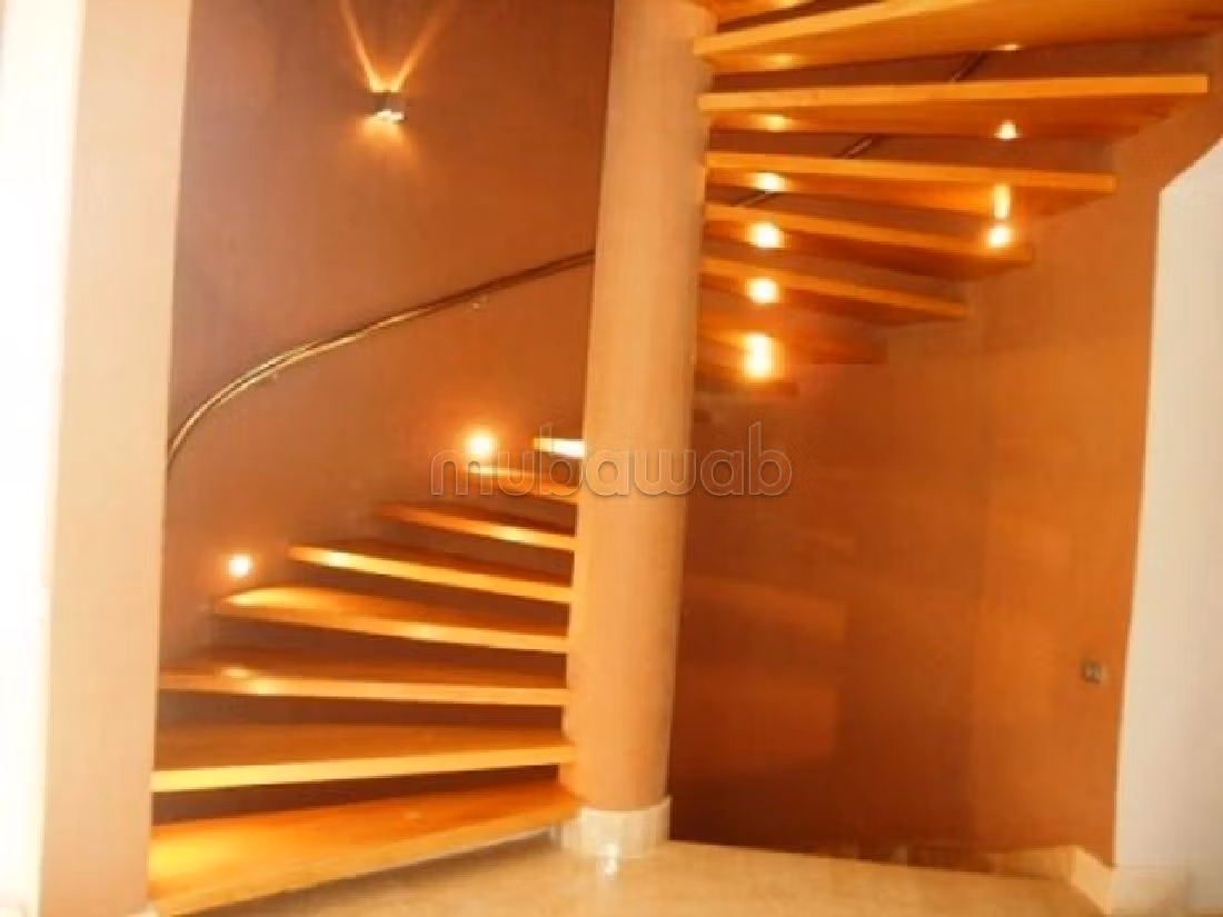 Suntuosa villa en alquiler en Ain Diab. 6 habitaciones confortables. Chimenea y aire condicionado. 