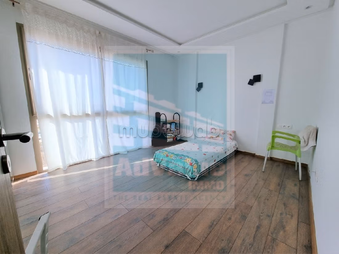 Casa de lujo en venta en Assanaouber. 4 hermosas habitaciones. Doble acristalamiento y calefacción central. 