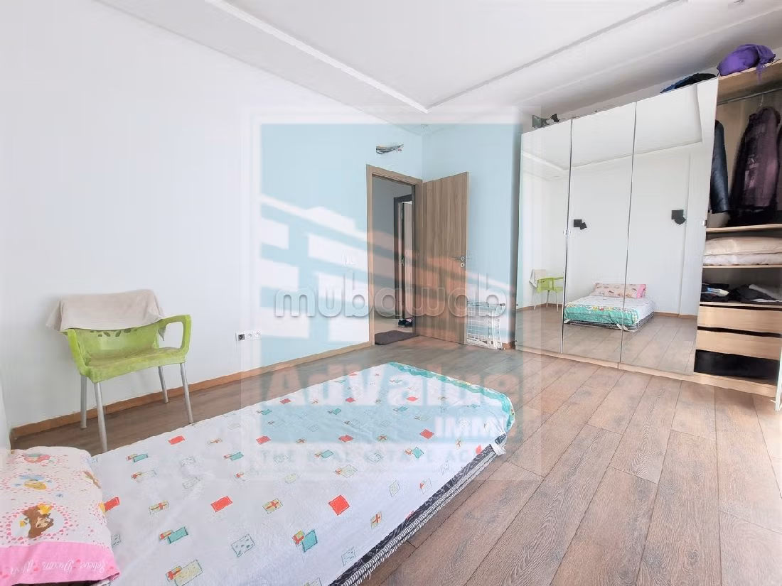 Casa de lujo en venta en Assanaouber. 4 hermosas habitaciones. Doble acristalamiento y calefacción central. 