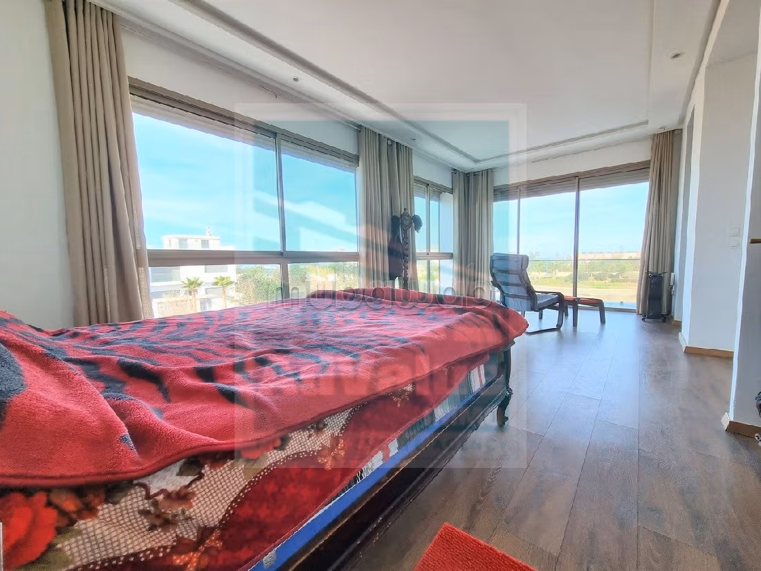 Casa de lujo en venta en Assanaouber. 4 hermosas habitaciones. Doble acristalamiento y calefacción central. 