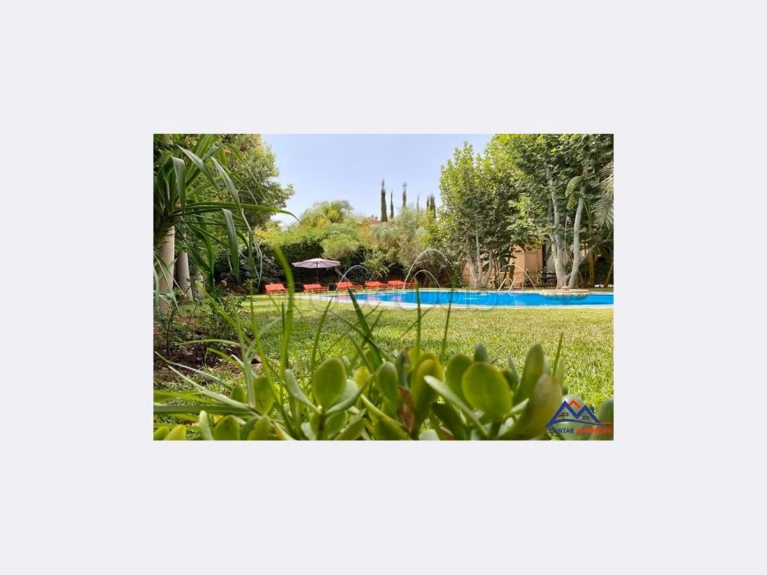 Villa's en luxe woningen beschikbaar in Route de Ouarzazate. 9 Kamers. Garage. 