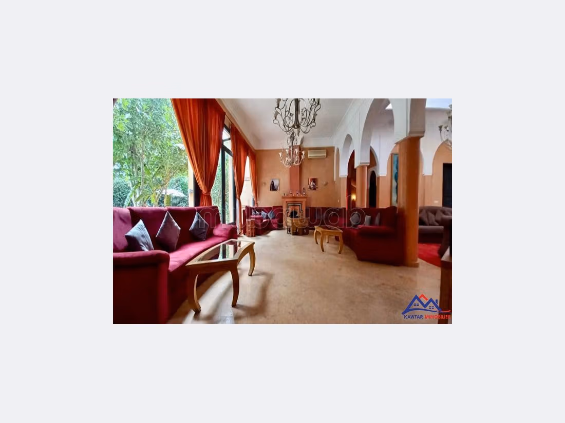 Villa's en luxe woningen beschikbaar in Route de Ouarzazate. 9 Kamers. Garage. 