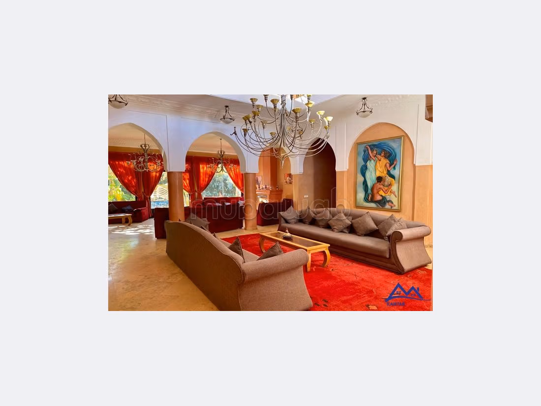 Villa's en luxe woningen beschikbaar in Route de Ouarzazate. 9 Kamers. Garage. 