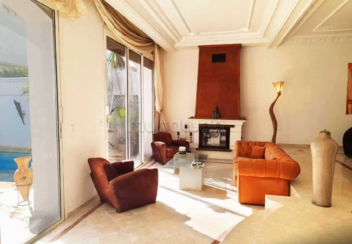 Magnifique villa à louer à Ain Diab. 4 chambres. Meublé