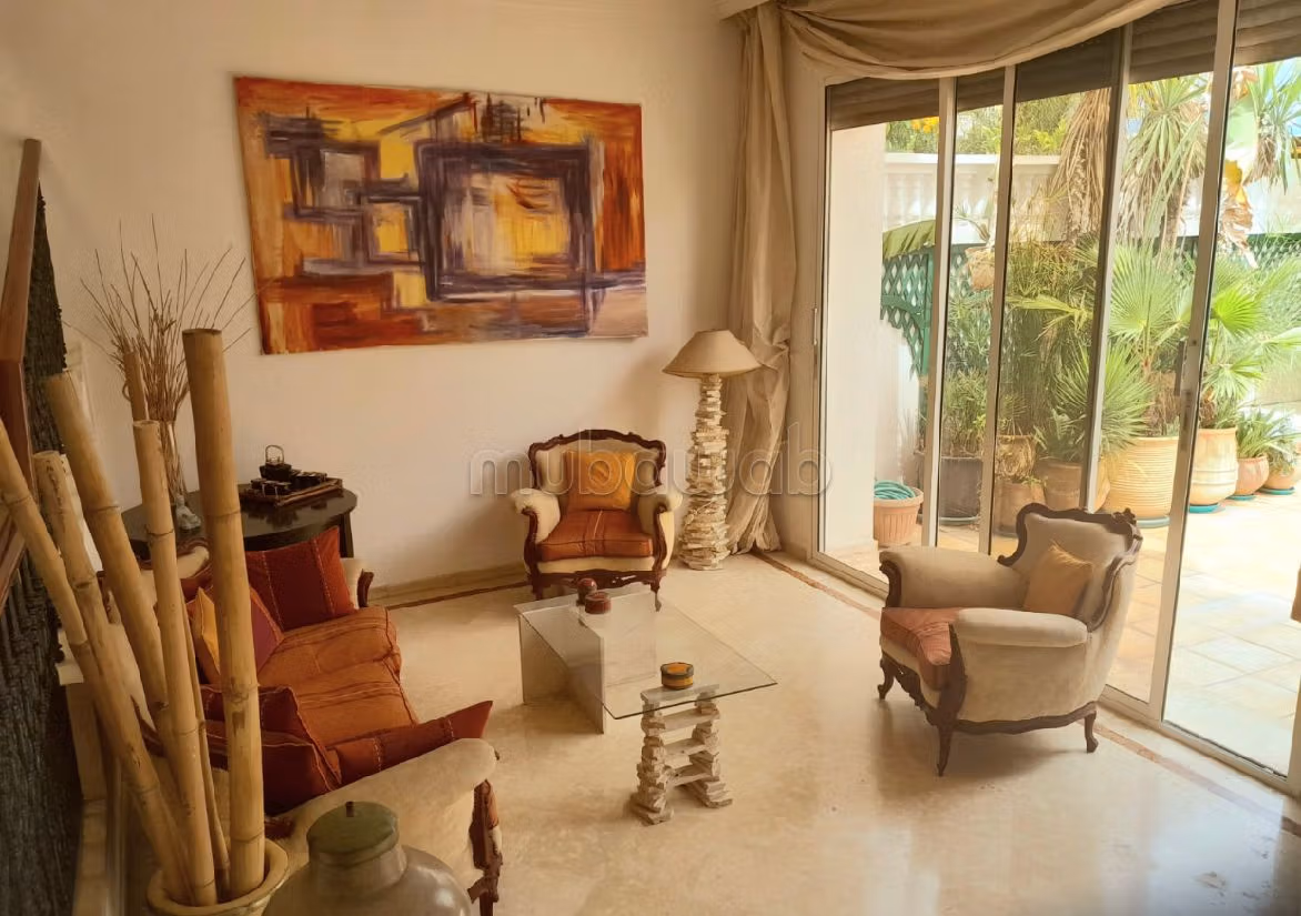 Magnifique villa à louer à Ain Diab. 4 chambres. Meublé