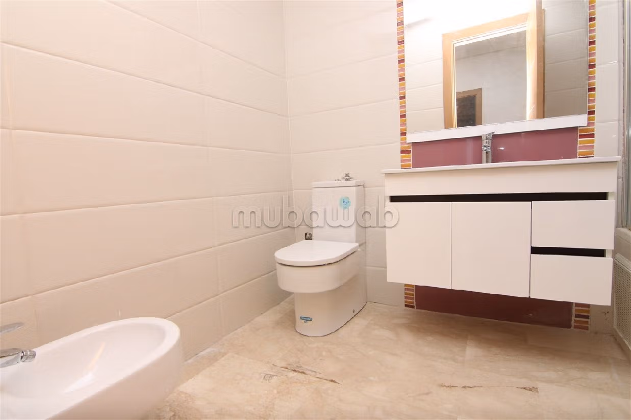Vendita di uno splendido appartamento a De La Plage. Superficie totale 158 m². 