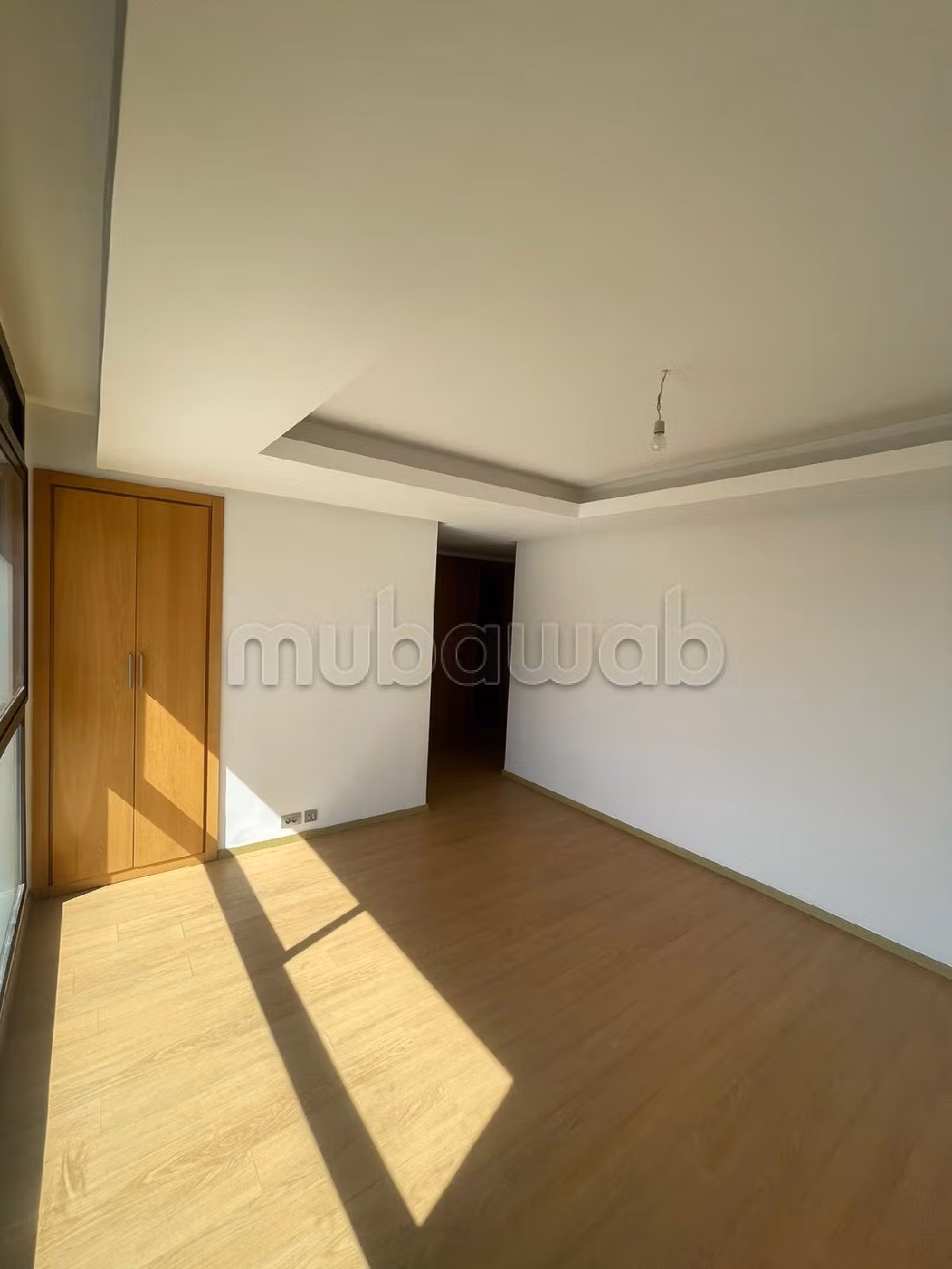 Apartment for rent in Souissi. Total area 360 m². No Lift, Balcony. 