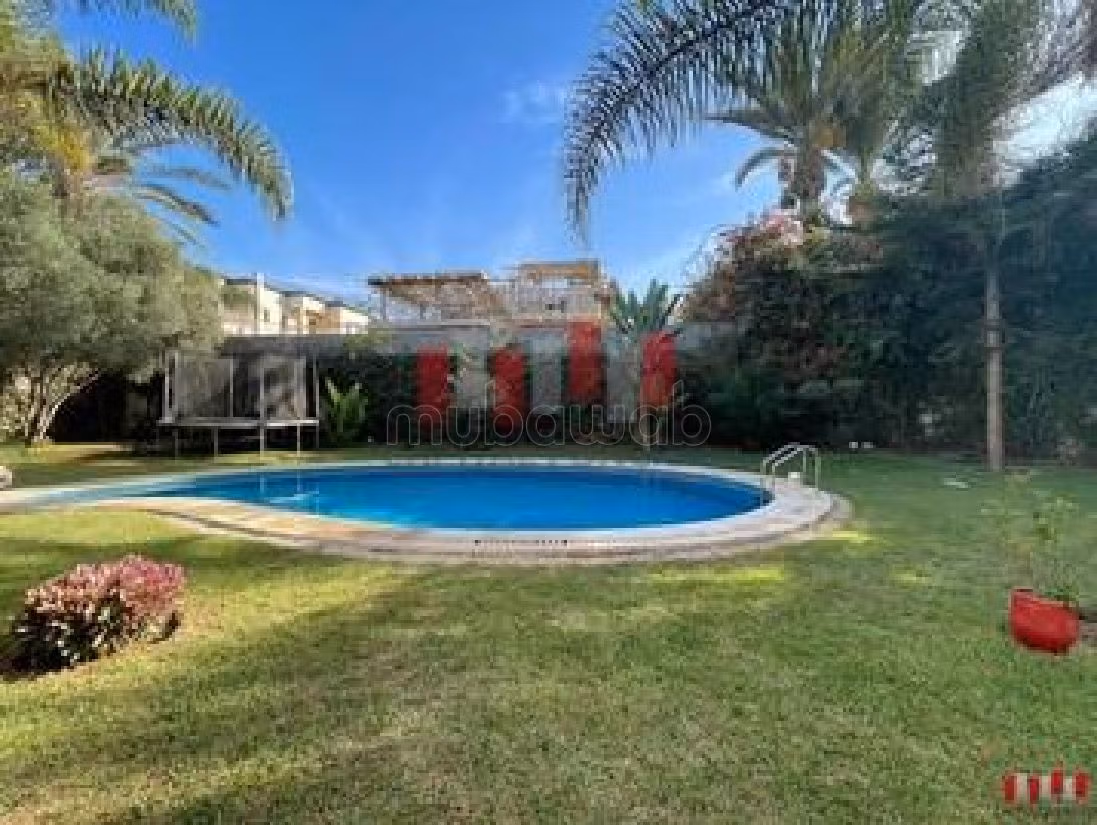 Straordinaria villa in affitto a Californie. Superficie totale 1150 m². 