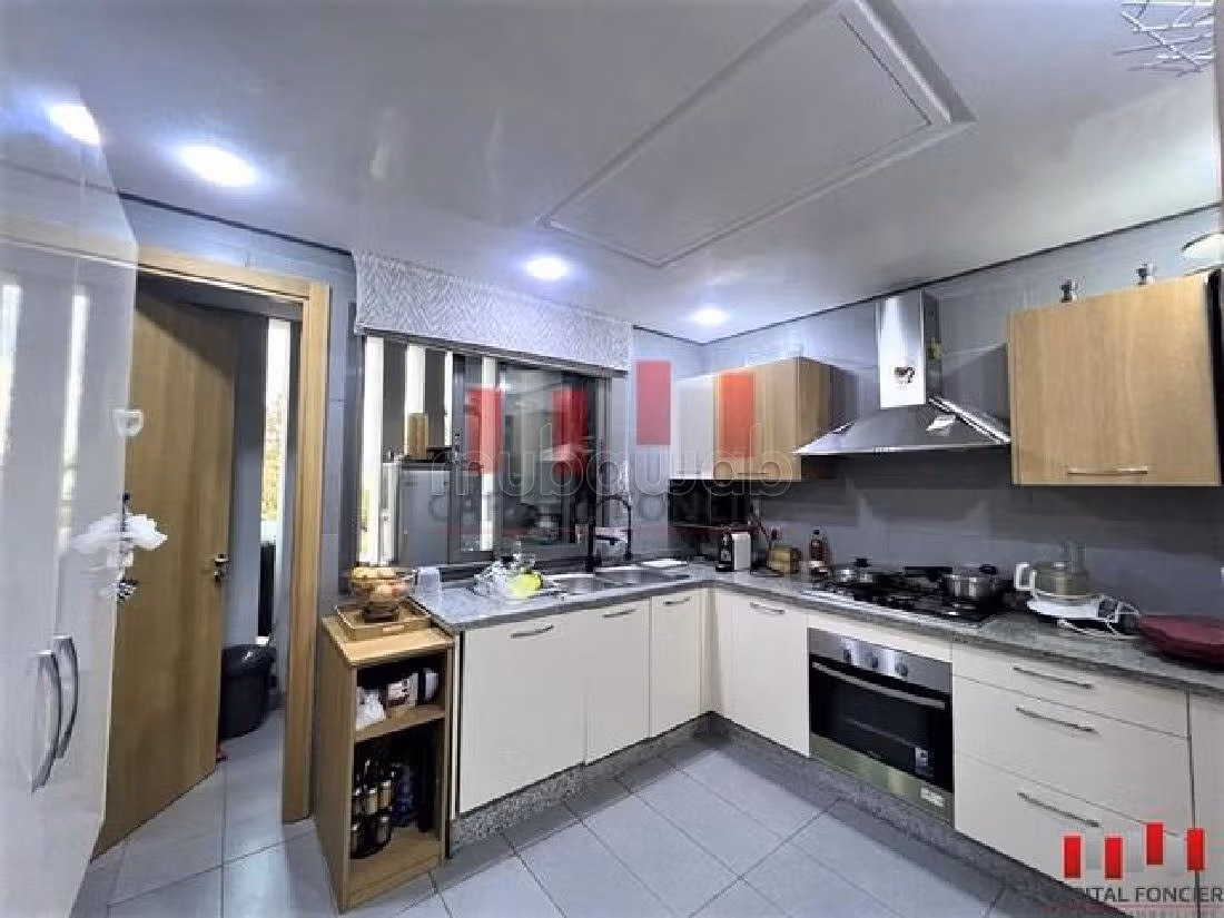 Magnifique appartement 3 chambres / vide /bouskoura