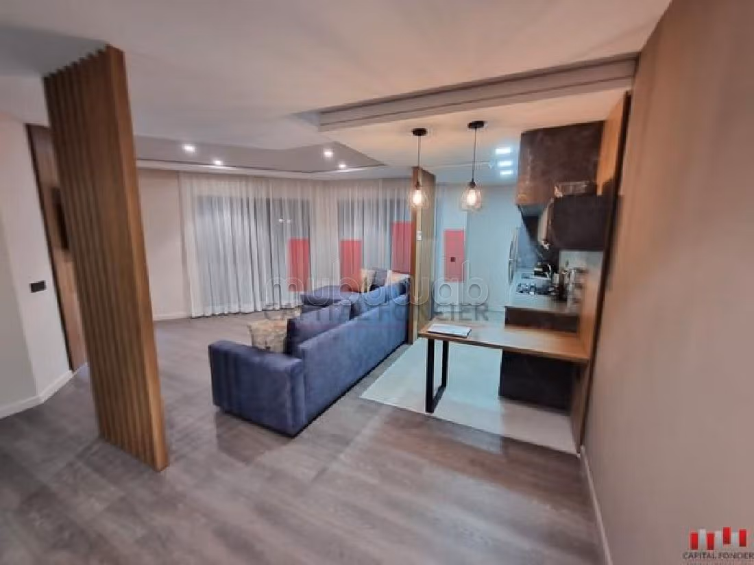 Encuentra un piso en alquiler en Centre Ville. Superficie de 64 m². Garaje privado. 