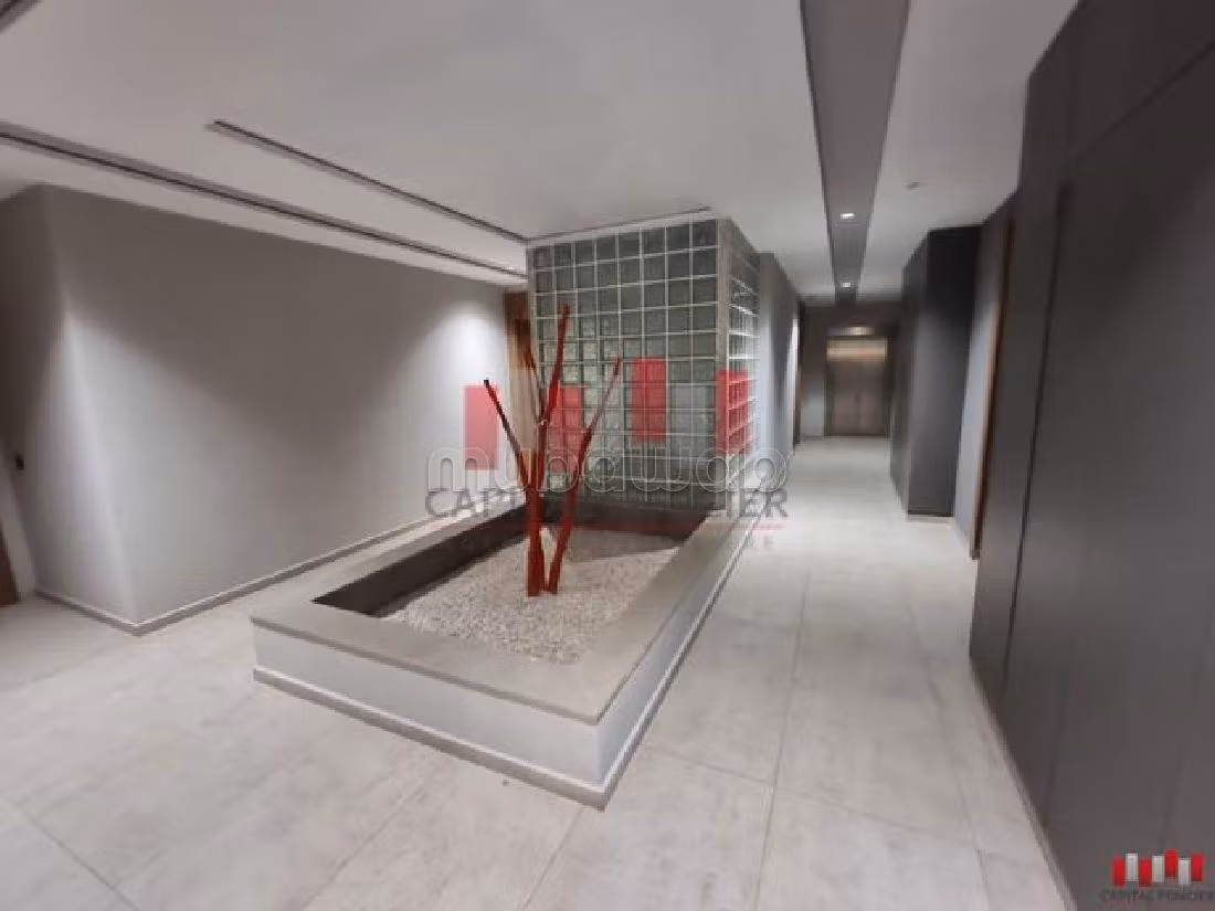 Encuentra un piso en alquiler en Centre Ville. Superficie de 64 m². Garaje privado. 