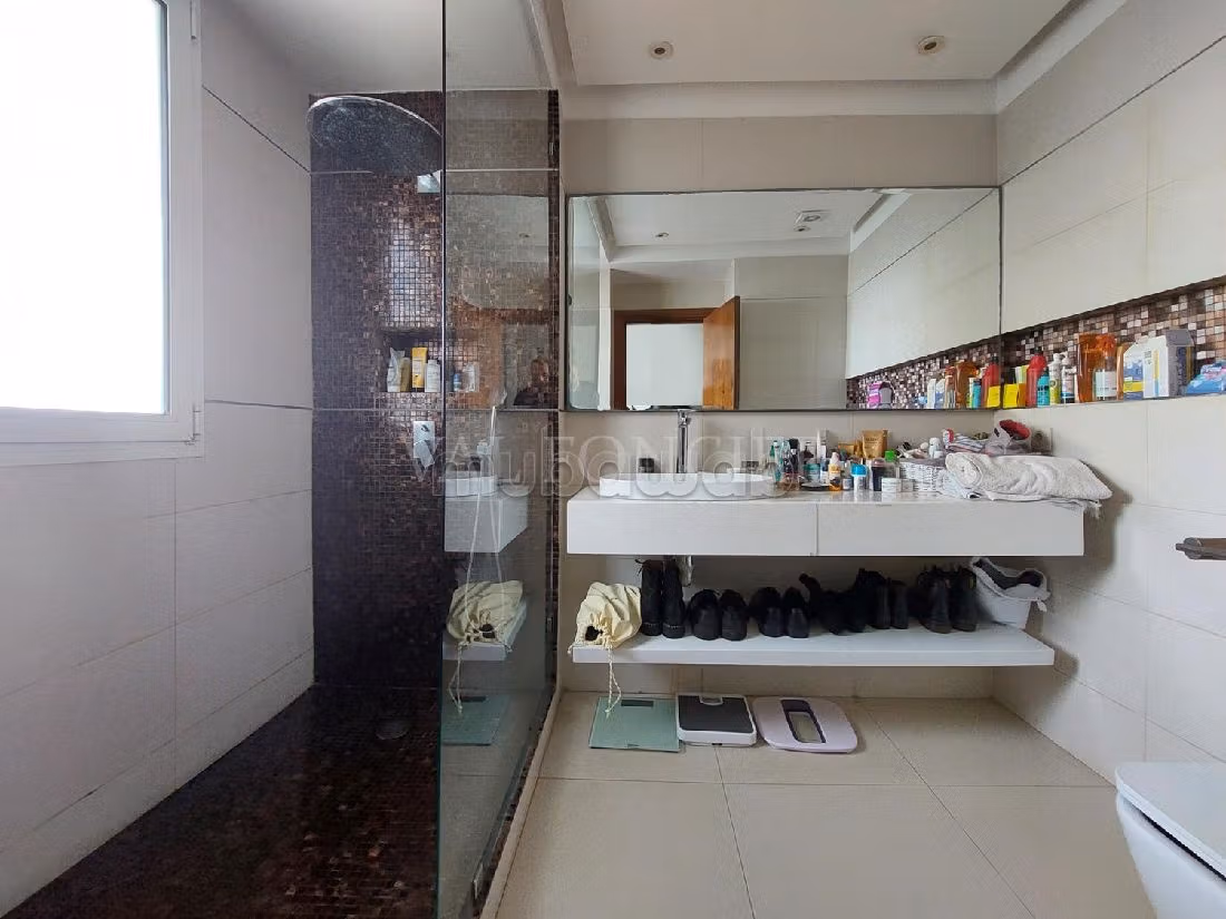 Location sublime appartement 180m2 avec terrasse et vue sur mer Ain Diab, Casablanca