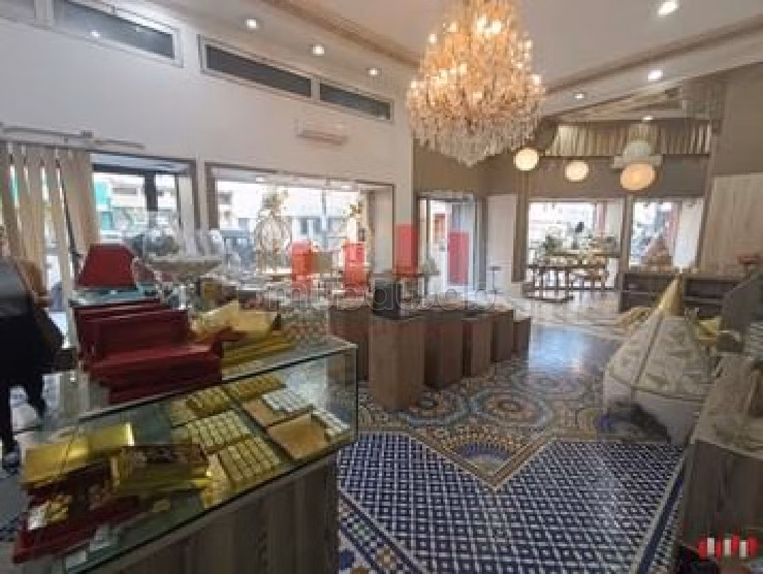 Offices & shops for sale in Port. Area of 600 m². 