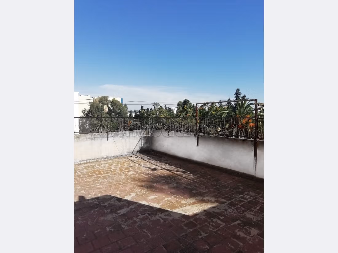 Find an apartment to buy in Centre. 4 large living areas. New furniture.