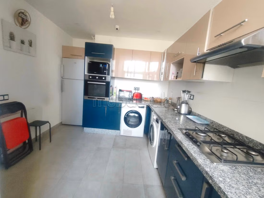 Affitto di un bellissimo appartamento a Gauthier. 6 ampi locali. arredato. 