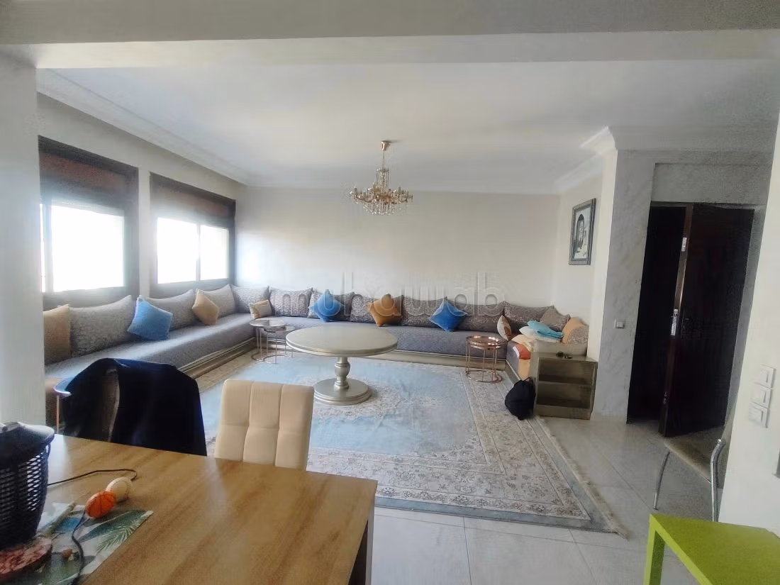 Affitto di un bellissimo appartamento a Gauthier. 6 ampi locali. arredato. 