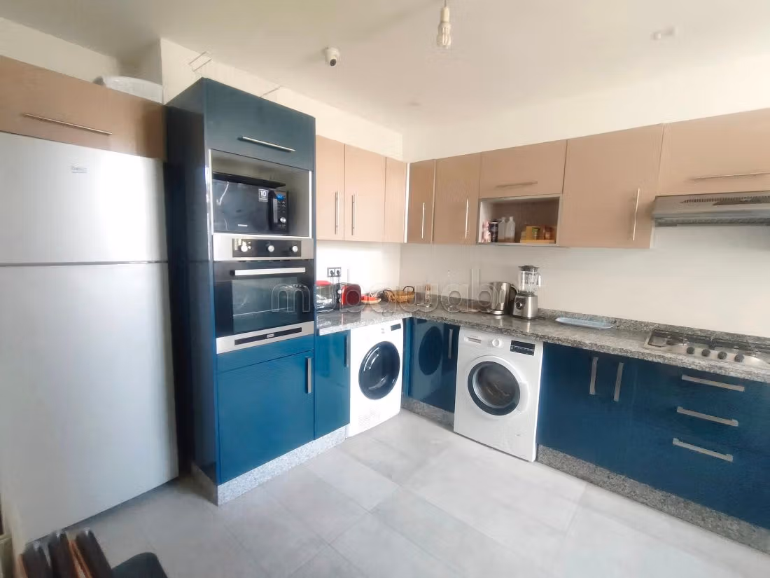 Affitto di un bellissimo appartamento a Gauthier. 6 ampi locali. arredato. 