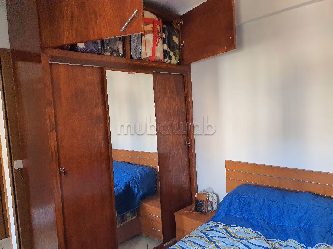 شقة للشراء بمدينة الرحمة. 2 غرف جميلة. صالة أصيلة ، طبق الأقمار الصناعية.