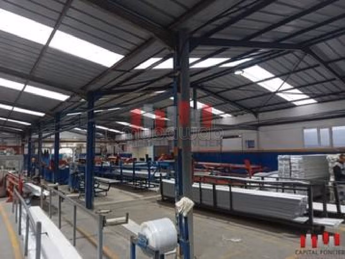 Exclusivité Usine industrielle de 3700 m2 de surface couverte a la location a ain sebaa