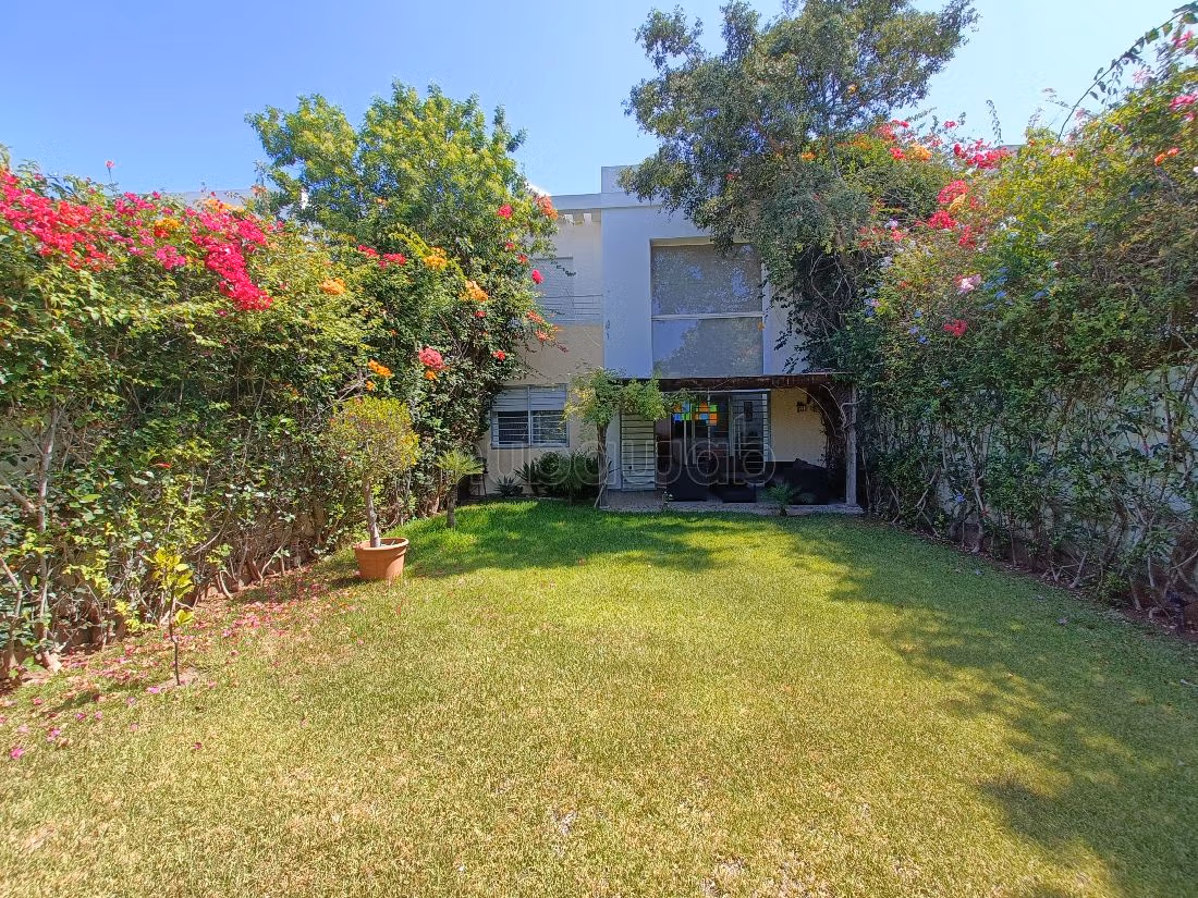 Opportunité Villa avec magnifique jardin RÉSIDENCE PRIVÉE