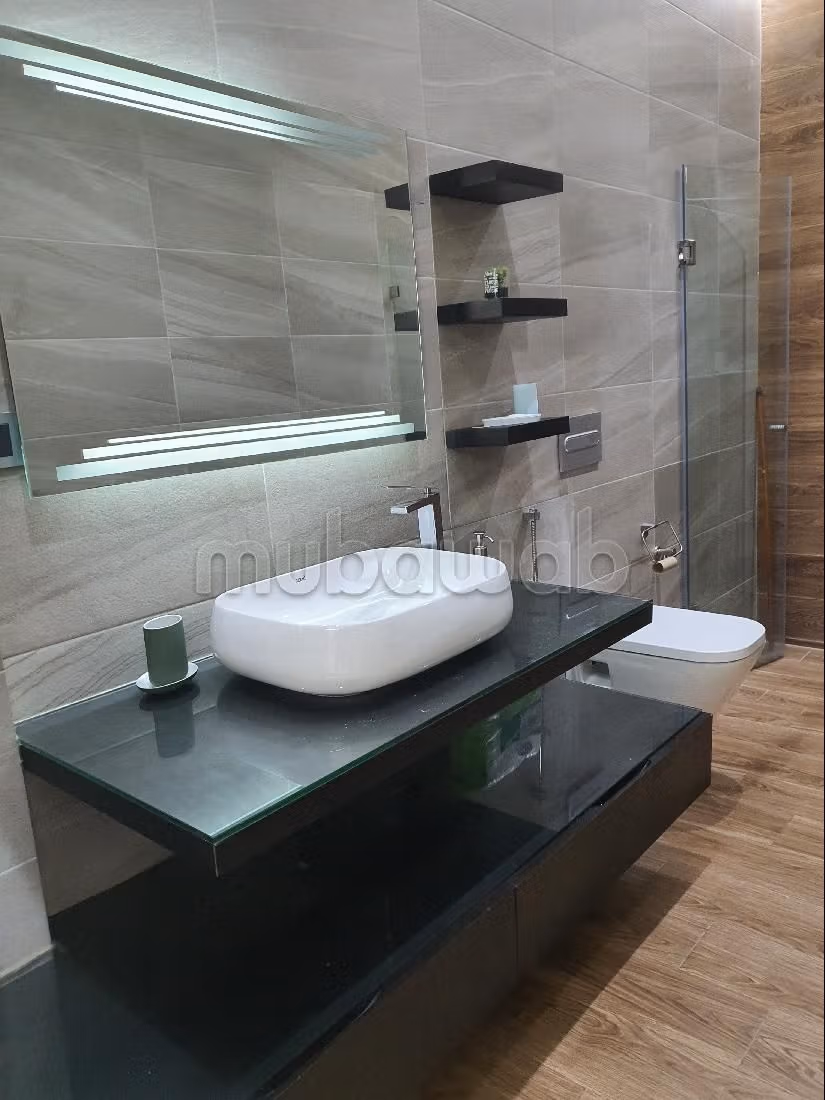 Sell apartment. 2 beautiful rooms. Traditional Moroccan living room, secured residence. 