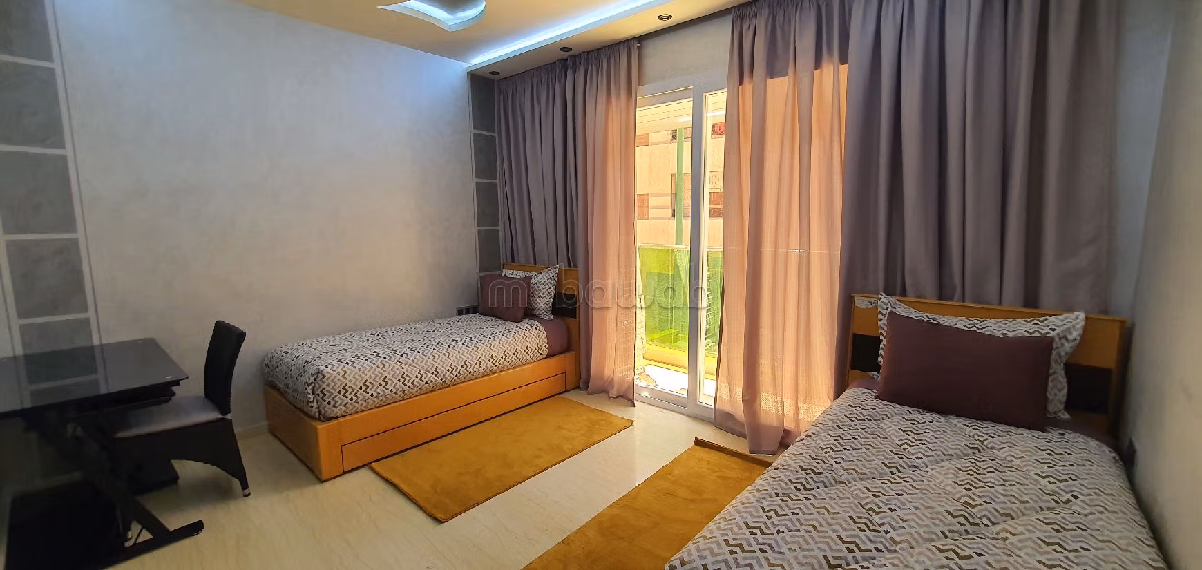 Sell apartment. 2 beautiful rooms. Traditional Moroccan living room, secured residence. 