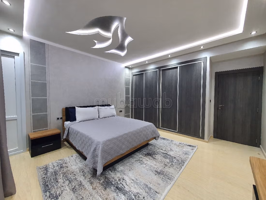 Sell apartment. 2 beautiful rooms. Traditional Moroccan living room, secured residence. 