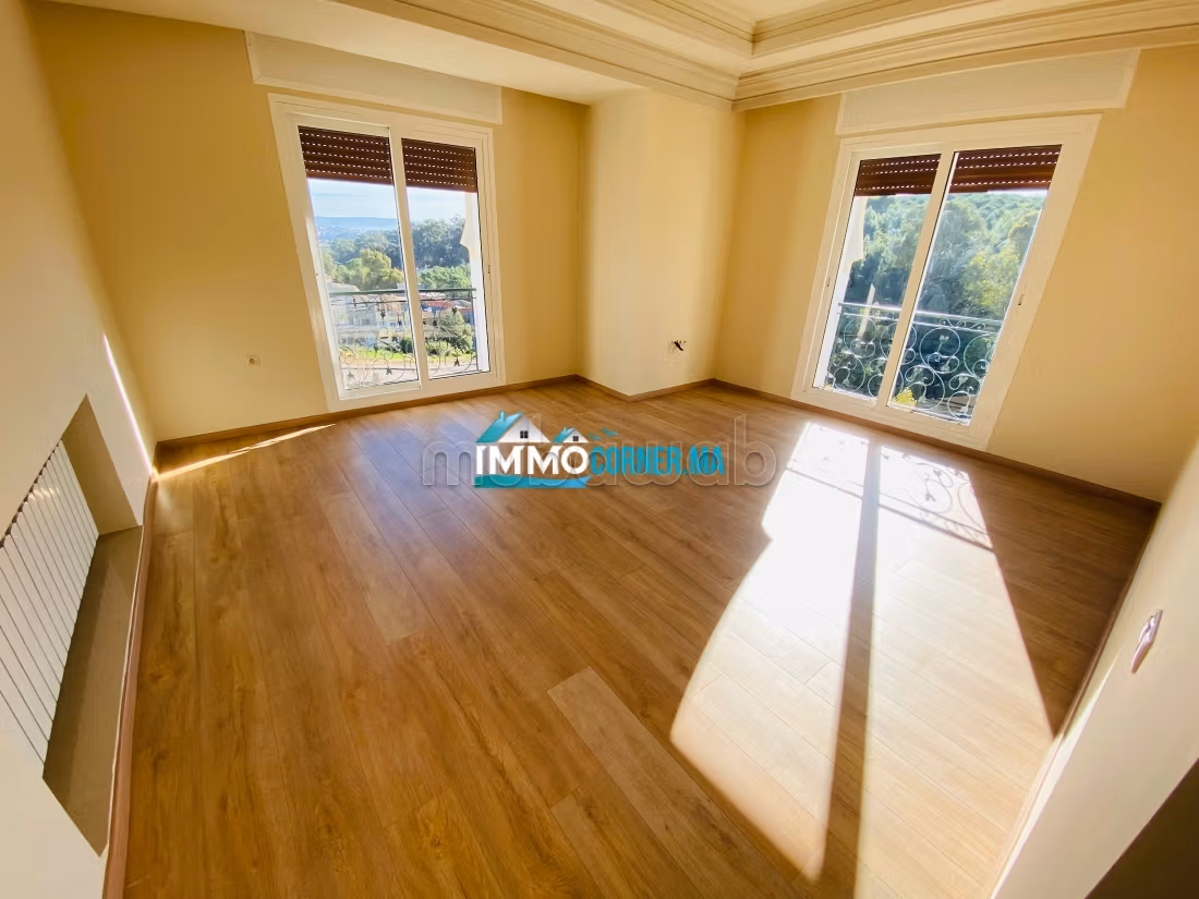 Splendide villa à vendre à Jbel Kbir