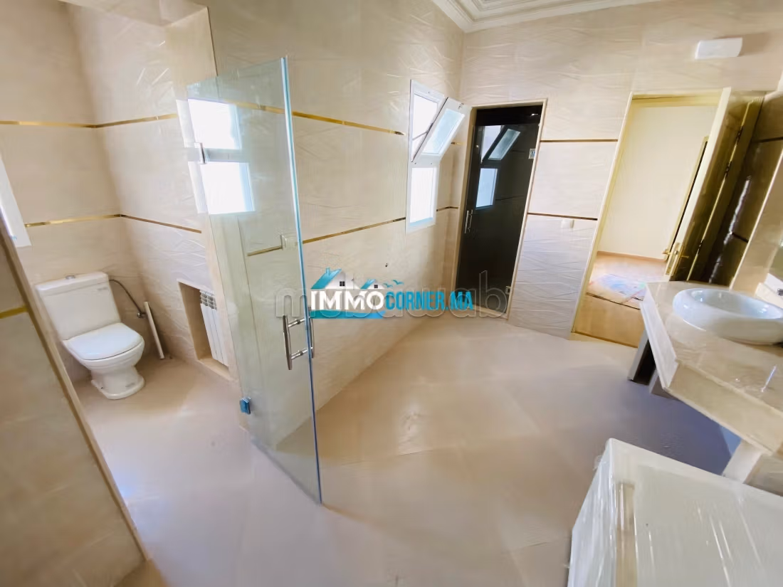 Splendide villa à vendre à Jbel Kbir