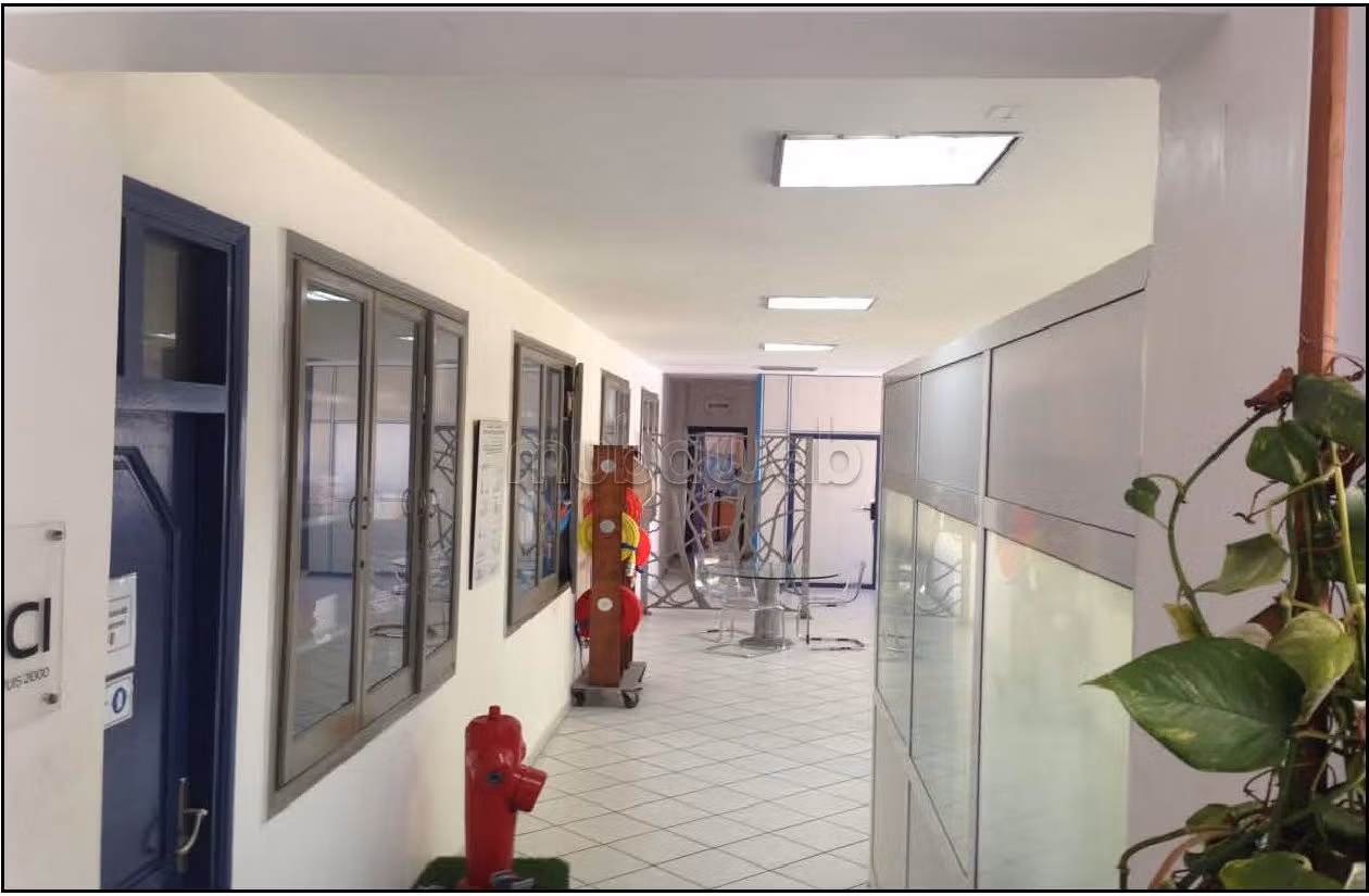 Local industriel de 2346m² à Ain Sebaa