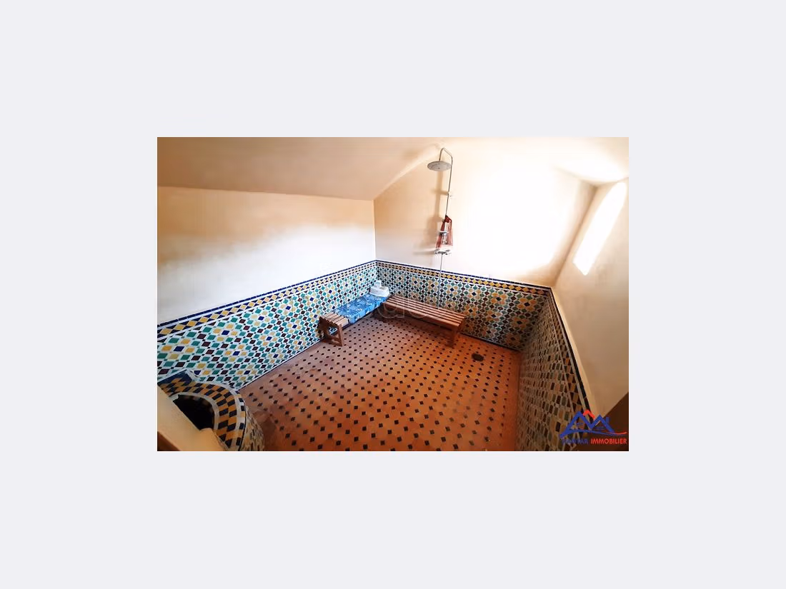 منزل رائع للكراء ب طريق آسفي. المساحة 5489 م². مفروشة