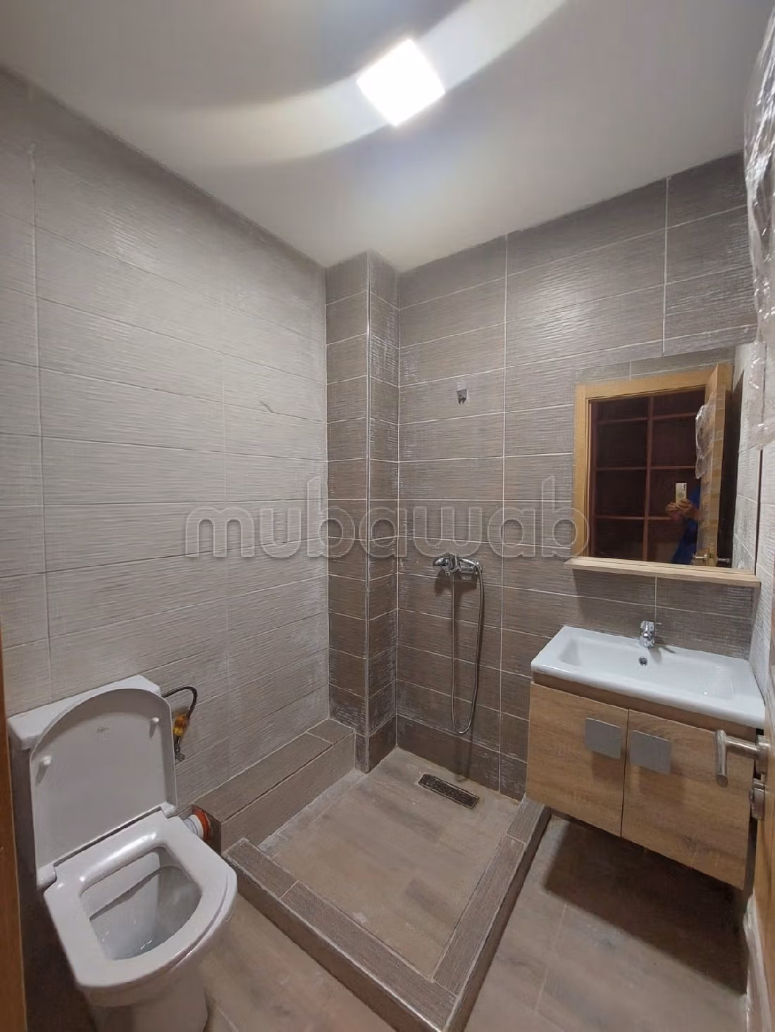 شقة للبيع ب شاطئ واد الشراط. 3 غرف جميلة. مطبخ مع فرن. 