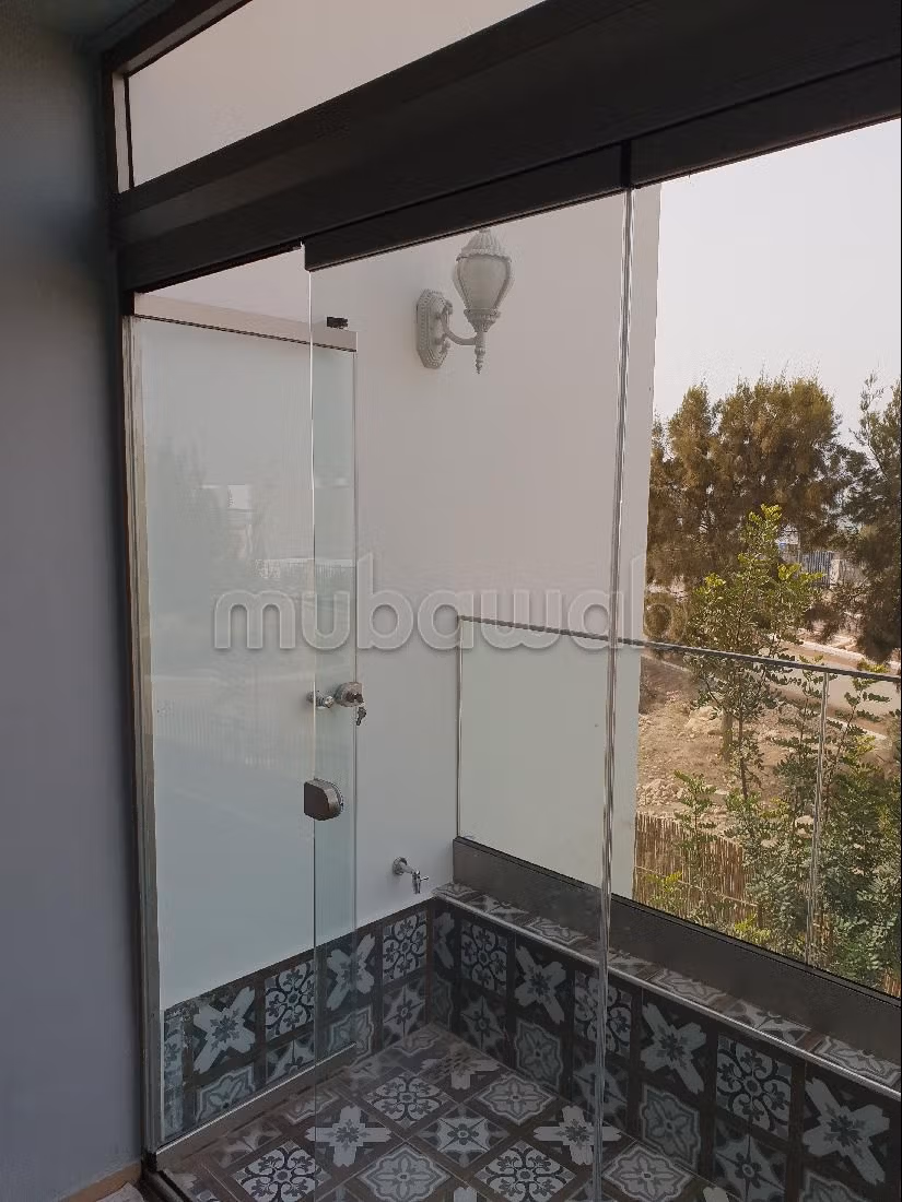 Splendido appartamento in vendita. 3 locali spaziosi. arredato.