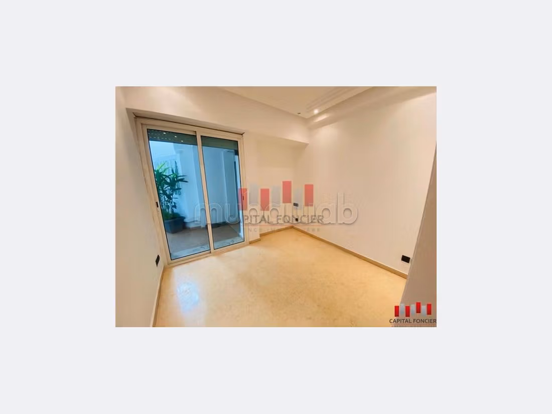 Bellissimo appartamento in affitto a Gauthier. 3 ampi locali. Terrazzo e ascensore