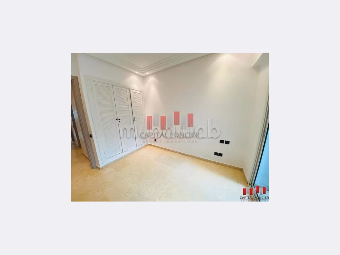 Bellissimo appartamento in affitto a Gauthier. 3 ampi locali. Terrazzo e ascensore