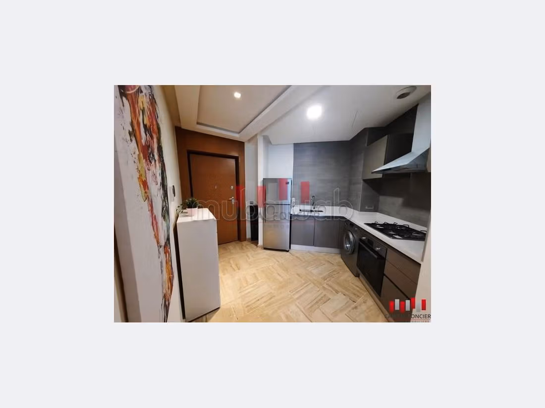 شقة للإيجار بالدارالبيضاء. 1 غرفة. مع مصعد وشرفة