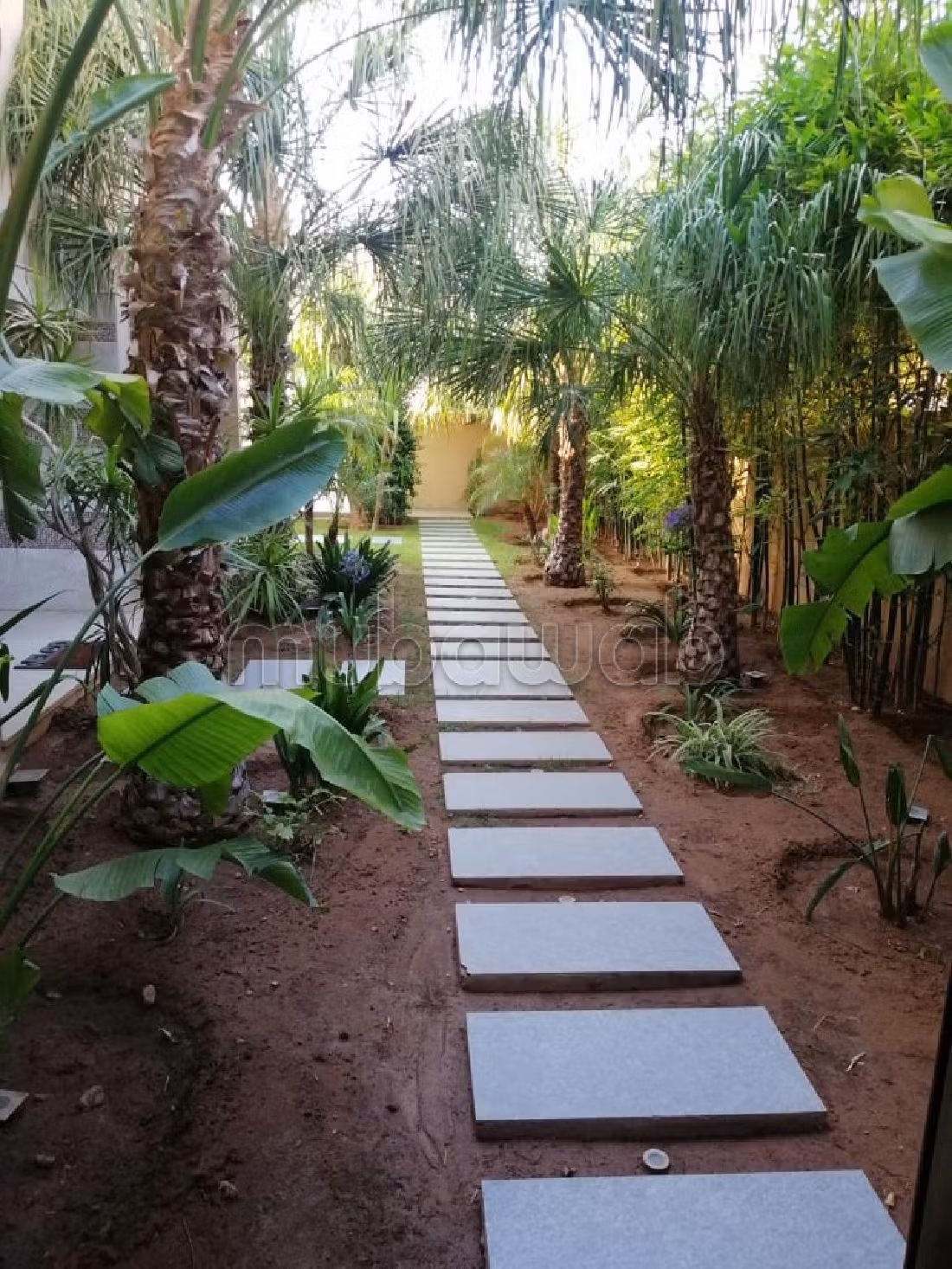 High quality house for sale in Agdal. 4 lovely rooms. Ample storage space. 