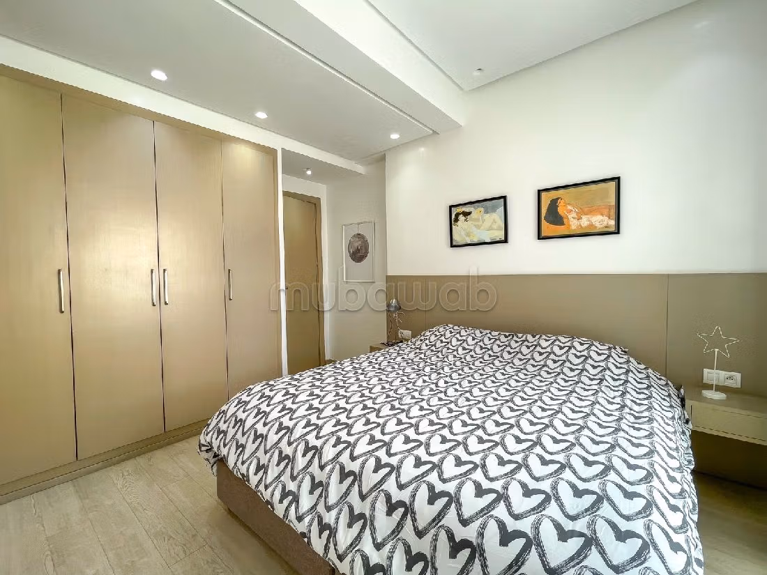 Bonito piso en alquiler en Racine. Area 175 m². Completamente amueblado